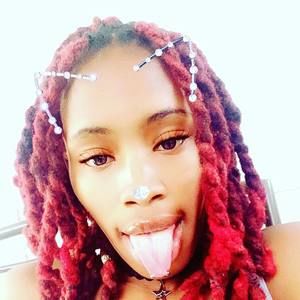 Meet your Posher, Jade